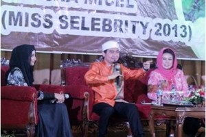 Ustad Solmed Ceramah di Gedung Sanggariang Kuningan